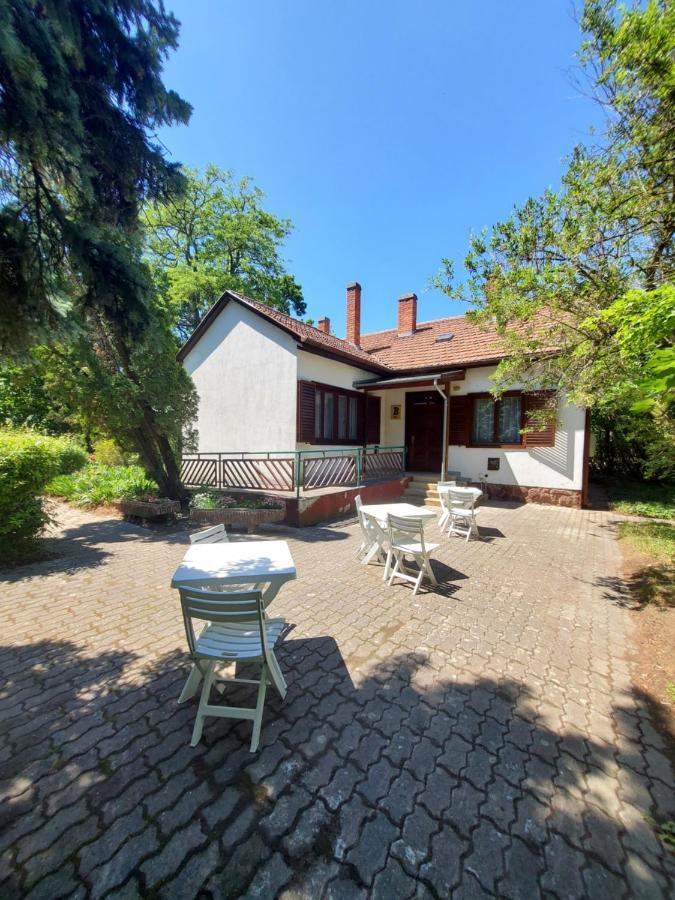 Bed and Breakfast Liget Ueduelo Шіофок Екстер'єр фото