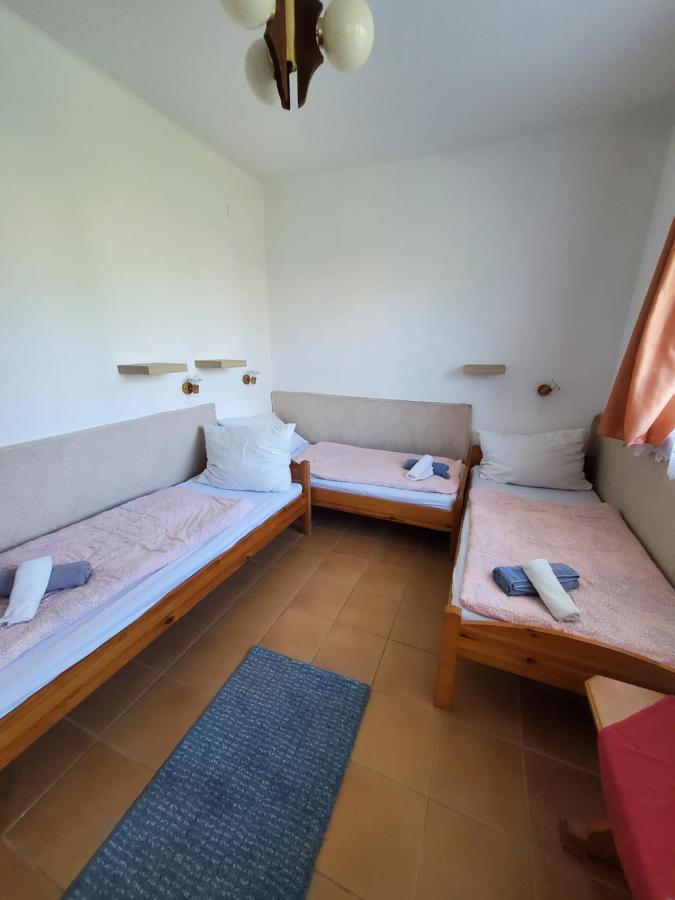 Bed and Breakfast Liget Ueduelo Шіофок Екстер'єр фото