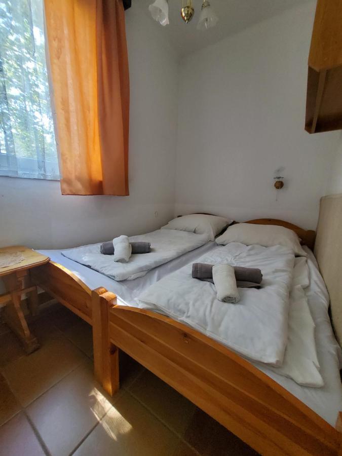 Bed and Breakfast Liget Ueduelo Шіофок Екстер'єр фото